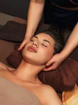 Подарочный сертификат «Арома массаж с кремом» (60 минут, 1 человек)