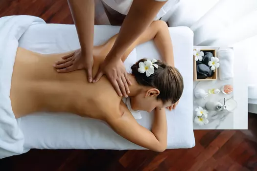 Подарочный сертификат «Балийский массаж Ломи Ломи» (60 минут, 1 человек)