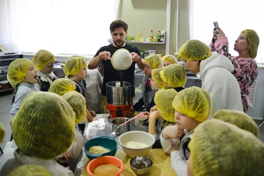 Подарочный сертификат «Детский праздник в мастерской ремесленного шоколада» (1 час 30 минут, 8 человек)