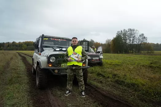 Подарочный сертификат «Джип тур на подготовленном внедорожнике» (2 часа, 3 человека)