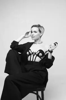 Подарочный сертификат «Фотосессия без фотографа» (15 минут, От 1 до 2 чел.)