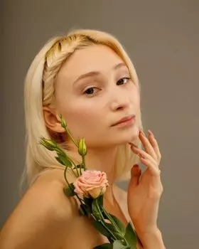 Подарочный сертификат «Индивидуальная фотосессия в фотостудии» (55 минут, 1 человек)