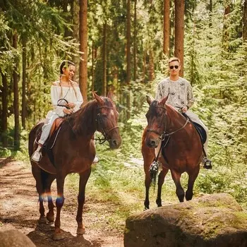 Подарочный сертификат «Индивидуальная прогулка на лошадях» (1 час, 2 человека индивидуально)