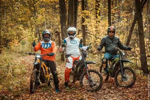 Подарочный сертификат «Катание на электромотоцикле» (1 час, 1 человек в составе группы)