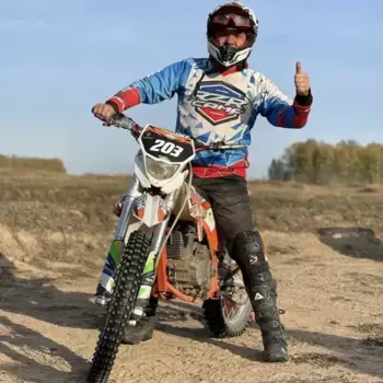 Подарочный сертификат «Катание на скоростном треке на мотоцикле или квадроцикле» (1 час будний день, 1 человек)