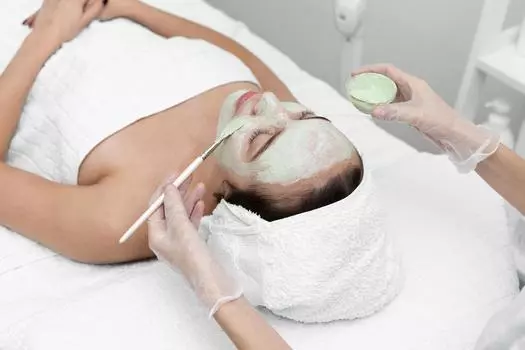 Подарочный сертификат «Классический массаж лица с альгинатной маской» (45 минут, 1 человек)