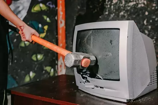 Подарочный сертификат «Комната Пати Хард» (60 минут, от 1 до 7 человек)