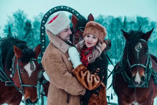 Подарочный сертификат «Конная прогулка для двоих» (1 час, 2 человека)