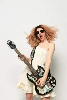 Подарочный сертификат «Контент-сессия в студии автопортрета» (45 минут, 1 человек)