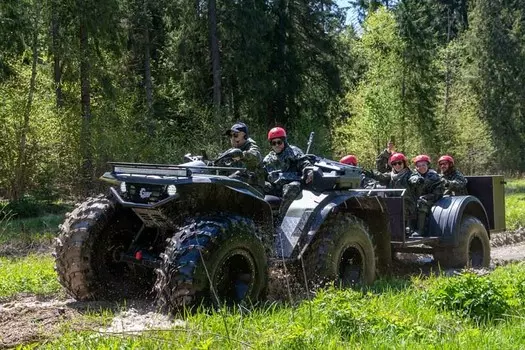 Подарочный сертификат «Квадросафари на КвадроБигфутах для компании» (1 час, компания до 6 человек)