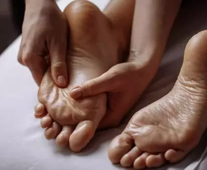 Подарочный сертификат «Массаж ног» (1 час, 1 человек)