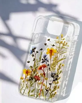 Подарочный сертификат «Мастер-класс Чехол с сухоцветами из эпоксидной смолы» (2 часа, 1 человек)