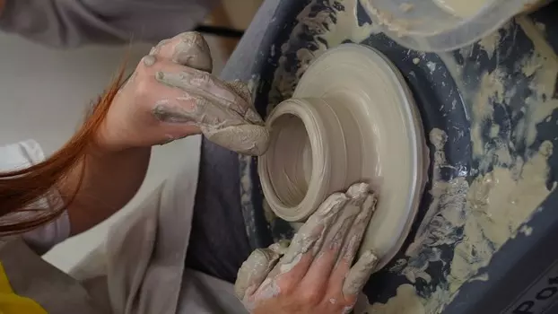 Подарочный сертификат «Мастер-класс на гончарном круге или по ручной лепке» (1 час 30 минут, 1 человек (в группе))