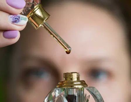 Подарочный сертификат «Мастер класс Парфюмер» (2 часа, 1 чел (в группе) - 10 мл)