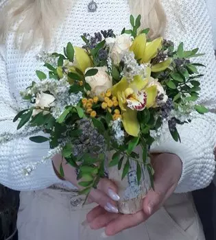 Подарочный сертификат «Мастер-класс по изготовлению цветочной композиции» (1 час, 1 человек)