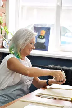 Подарочный сертификат «Мастер класс по ручной лепке» (2 часа, 1 человек в составе группы)