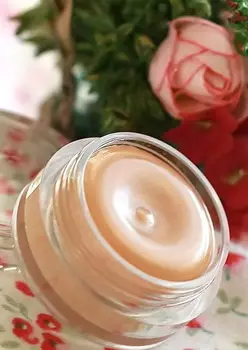 Подарочный сертификат «Мастер-класс по созданию бальзама для губ» (1 час 30 минут, 1 человек)