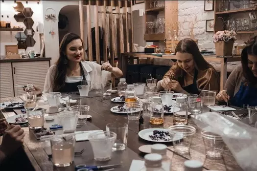 Подарочный сертификат «Мастер-класс по созданию свечей» (2 часа, 1 человек)