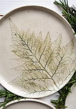 Подарочный сертификат «Мастер-класс по созданию тарелки с отпечатками» (1,5 часа, 1 человек)