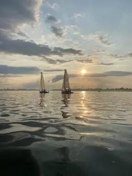 Подарочный сертификат «Мастер-класс по управлению парусной яхтой» (1 час, от 1 до 5 человек)