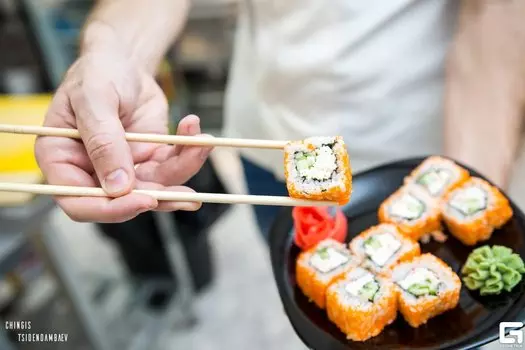 Подарочный сертификат «Мастер класс Суши» (1 занятие, 1 человек)