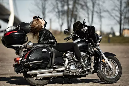 Подарочный сертификат «Мотопутешествие для девушки» (2 часа, 1 человек)