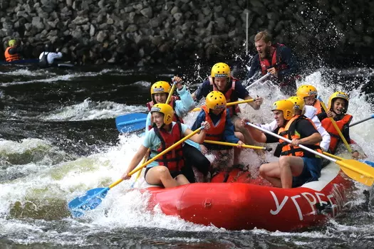 Подарочный сертификат «Моторафтинг по мокрому» (1 сеанс, От 1 до 2 чел.)