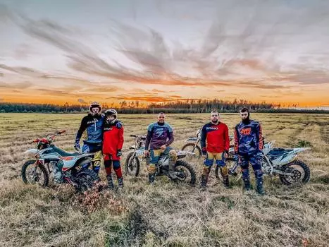 Подарочный сертификат «Мототур на Эндуро» (7 - 9 часов, 1 человек в составе группы)