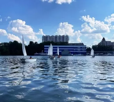 Подарочный сертификат «Обучение в школе парусного спорта для взрослых и детей» (Пакет №2, 1 чел (права на катер))