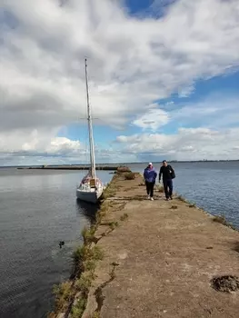 Подарочный сертификат «Поход на форт на парусной яхте» (7 - 9 часов, от 1 до 7 человек)