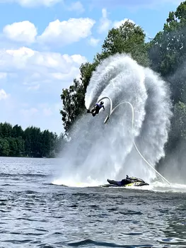 Подарочный сертификат «Полет на флайборде Поведники» (15 минут (пн-чт), 1 человек)