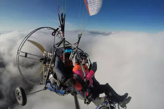 Подарочный сертификат «Полет на паратрайке в п. Углово» (10 минут, 1 человек)