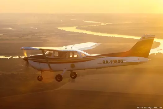 Подарочный сертификат «Полет на самолете (5 аэродромов на выбор)» (20 минут, От 1 до 3 чел.)