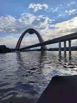 Подарочный сертификат «Прогулка на катере в район Москва Сити» (60 минут (светлое время суток), 2 человека)