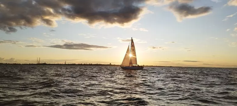 Подарочный сертификат «Прогулка на яхте» (Программа №1, от 1 до 5 человек)