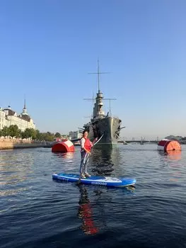 Подарочный сертификат «Прогулка на сапах у Петропавловской крепости и крейсера Авроры» (2 часа, 1 человек)