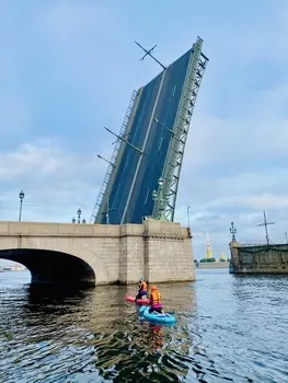 Подарочный сертификат «Прогулка на Sup-серфе вдоль Спаса на Крови» (2 часа, 1 человек в составе группы)