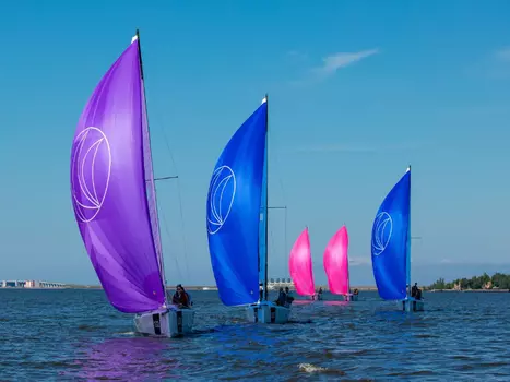 Подарочный сертификат «Прогулка / тренировка на парусной яхте» (2 часа, от 2 до 4 чел. (прогулка))