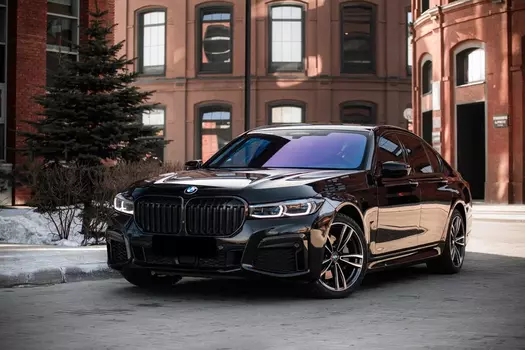 Подарочный сертификат «Прокат автомобиля BMW 7 series (G12) 730 d xDrive M-Sport Pro» (24 часа, От 1 до 2 чел.)