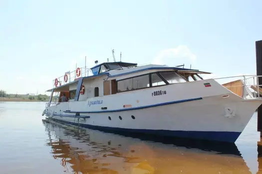 Подарочный сертификат «Речная прогулка на прогулочном катере» (4 часа, до 25 человек)