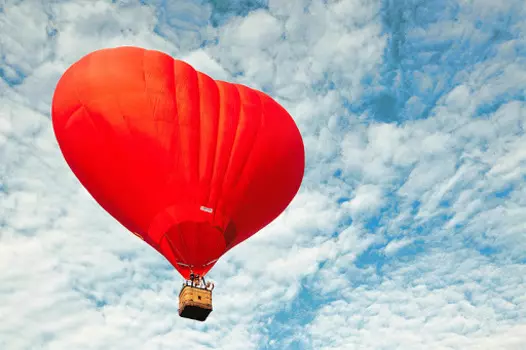 Подарочный сертификат «Романтический полет для двоих» (1 час, 2 человека)