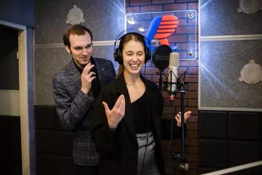 Подарочный сертификат «Романтическое свидание в школе озвучки и дубляжа» (1 час 20 минут, 2 человека)