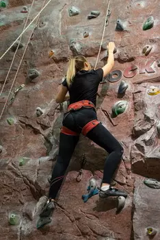 Подарочный сертификат «Скалолазание» (1 час 30 минут, 1 человек (в группе))