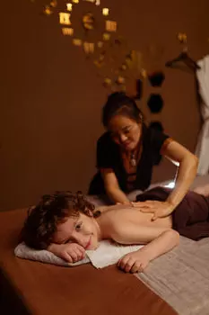 Подарочный сертификат «Тайский детский oil массаж» (30 минут, 1 ребенок)