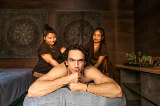 Подарочный сертификат «Тайский королевский массаж в 4 руки» (60 минут, 1 человек)