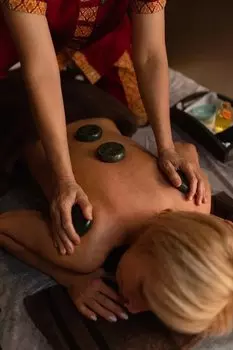 Подарочный сертификат «Тайский массаж Arome Stone» (1 час, 1 человек)