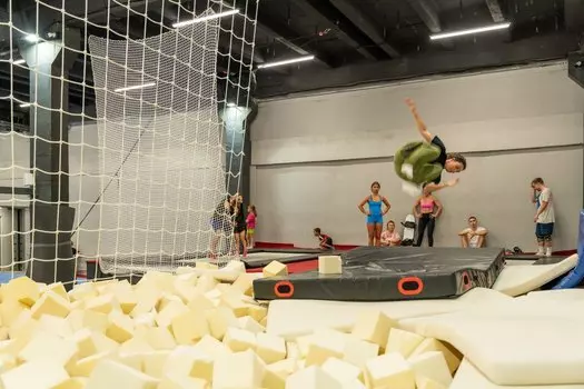 Подарочный сертификат «Тренировка Спортивная акробатика» (1 час 30 минут, 1 человек в составе группы)