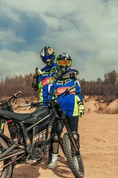 Подарочный сертификат «Тур для двоих на электромотоциклах» (2 часа, 2 человека)