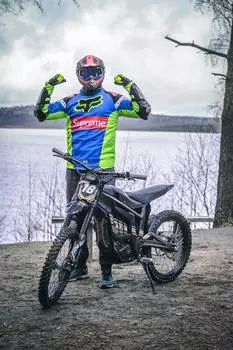 Подарочный сертификат «Тур на электромотоциклах» (2 часа, 1 человек)