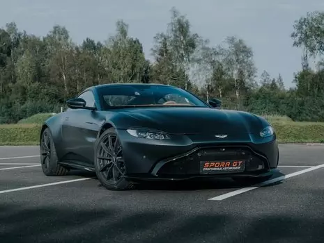 Подарочный сертификат «Заезд на автомобиле Aston Martin Vantage» (Пакет №2, 1 человек)
